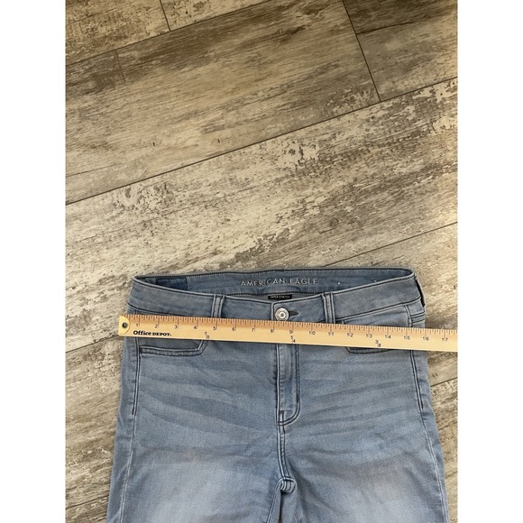 American Eagle Women's Skinny Jeans Light Wash Stretch Denim Size 10 - Picture 4 of 9
